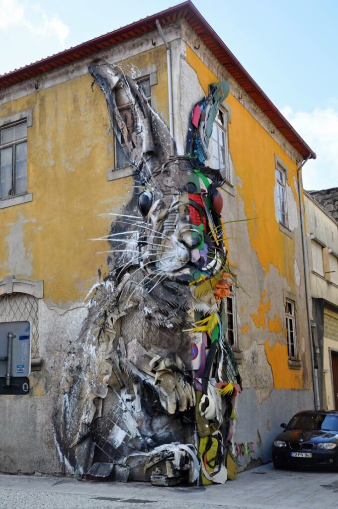 Mural "Half Rabbit" w porto