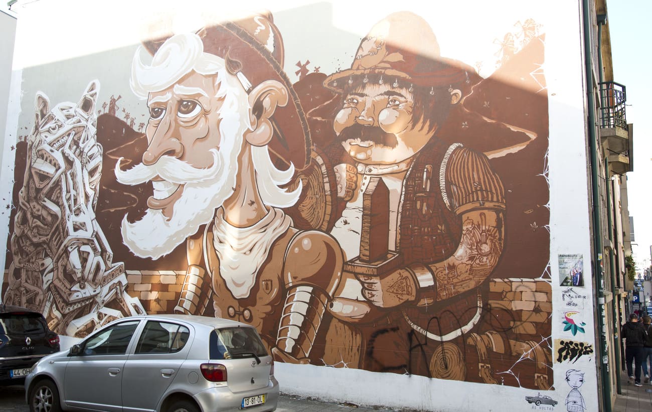 Mural na ścianie budynku w Porto
